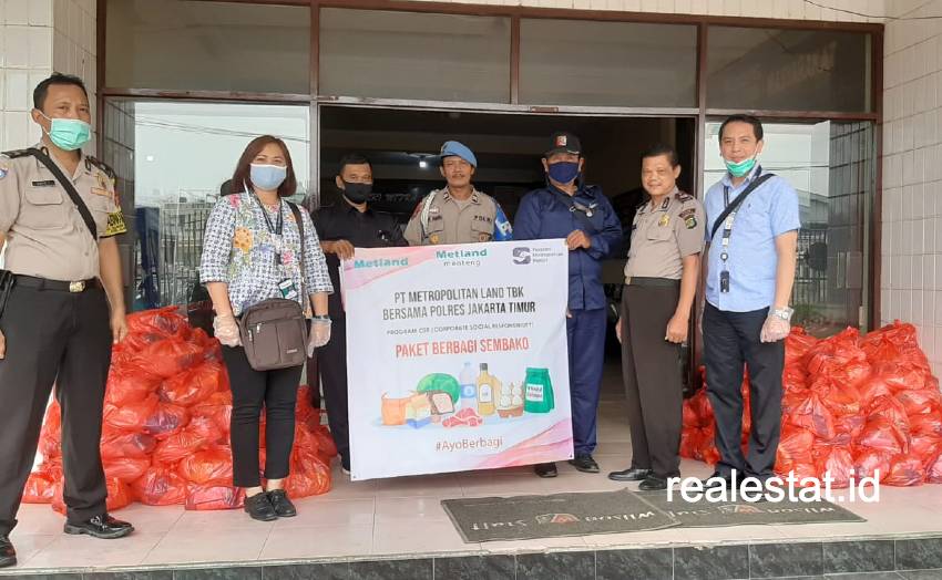 metland menteng polres jakarta timur bagi sembako covid realestat id dok metland menteng polres jakarta timur bagi sembako covid realestat id dok