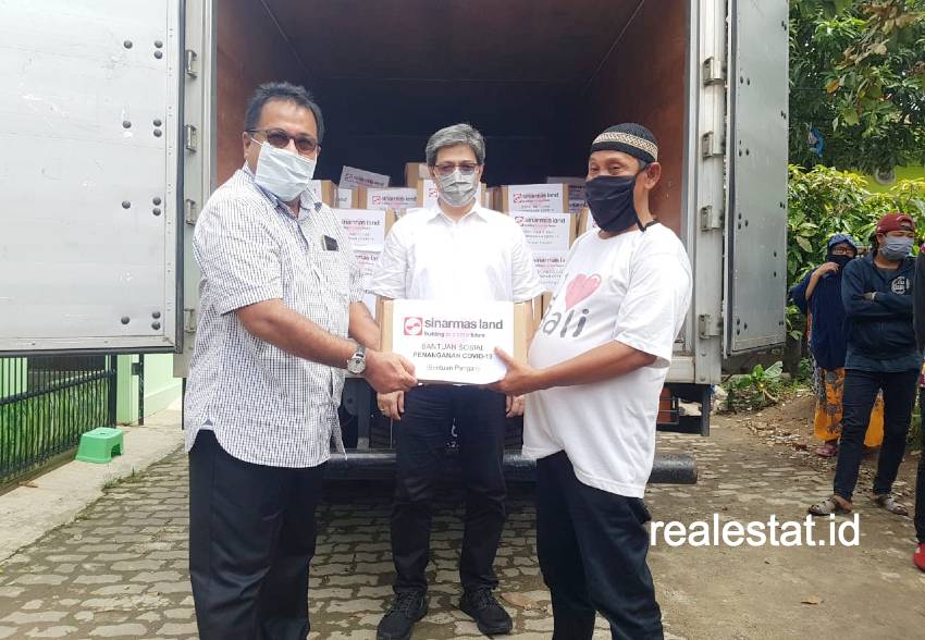sinar mas land csr rano karno paket lebaran warga covid-19 realestat id dok sinar mas land csr rano karno paket lebaran warga covid-19 realestat id dok