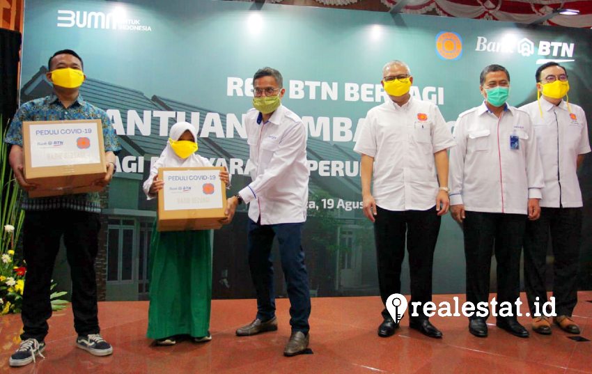 Bank BTN – REI Bagikan Sembako untuk Warga Terimbas COVID-19 realestat.id dok Bank BTN – REI Bagikan Sembako untuk Warga Terimbas COVID-19 realestat.id dok