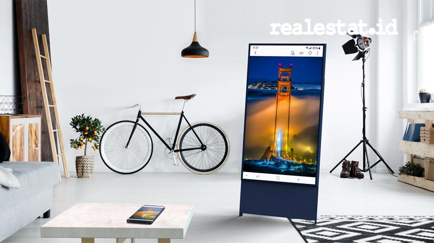 Samsung-The-Sero-RealEstat.id-istimewa televisi samsung the sero, Samsung the Sero, layar televisi rotasi Samsung