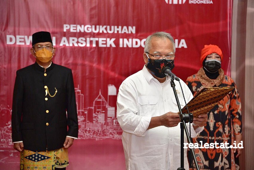 menteri pupr basuki hadimuljono kukuhkan dewan arsitek indonesia dai realestat.id dok menteri pupr basuki hadimuljono kukuhkan dewan arsitek indonesia dai realestat.id dok
