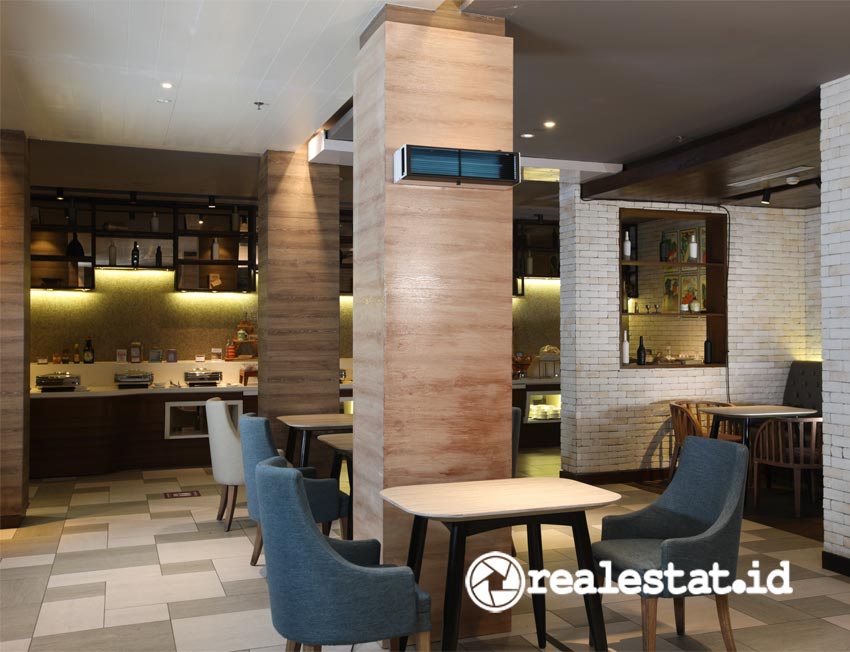 Aplikasi-luminer-dinding-philips-uv-c-disinfection-upper-air-di-hotel-mercure-jakarta-RealEstat.id-Istimewa luminer Philips UV-C Disinfection Upper Air, Signify Indonesia