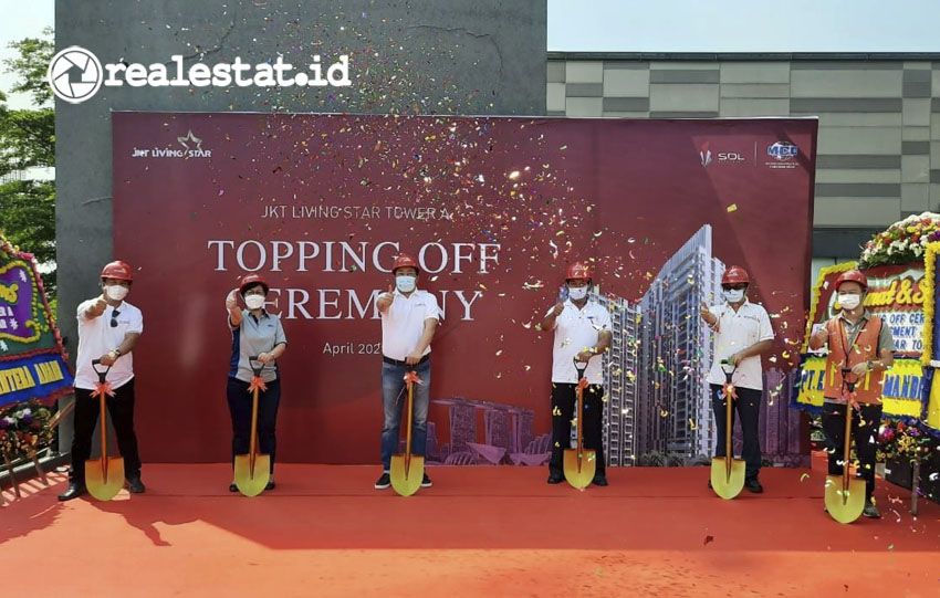 Topping off Jkt Living Star-RealEstat.id-istimewa topping off JKT Living Star, Apartemen di Jakarta