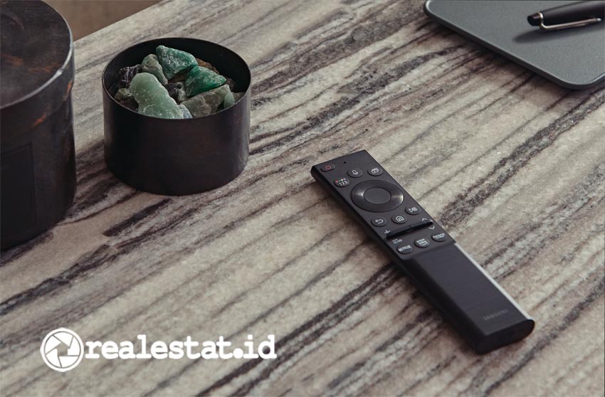 Samsung-Solar-Cell-Remote-Control-RealEstat.id-Istimewa Samsung TV Going Green, Samsung Electronics Indonesia