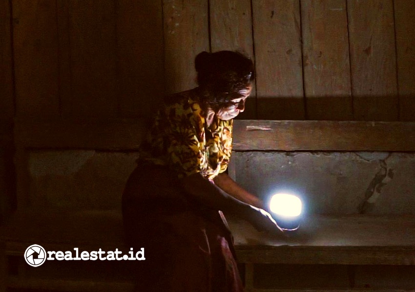 Signify Indonesia Kampung Terang Hemat Energi KTHE NTT realestat.id dok Signify Indonesia Kampung Terang Hemat Energi KTHE NTT realestat.id dok
