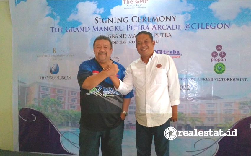 signing ceremony The Grand Mangku Putra Arcade Cilegon Riyadh Group Indonesia realestat.id dok signing ceremony The Grand Mangku Putra Arcade Cilegon Riyadh Group Indonesia realestat.id dok