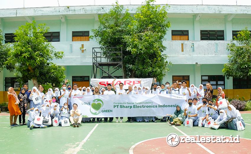 Sharp-Indonesia-Eco-Bition-Workshop-SMAN-13-Surabaya-realestat.id-dok2 Sharp-Indonesia-Eco-Bition-Workshop-SMAN-13-Surabaya-realestat.id-dok2