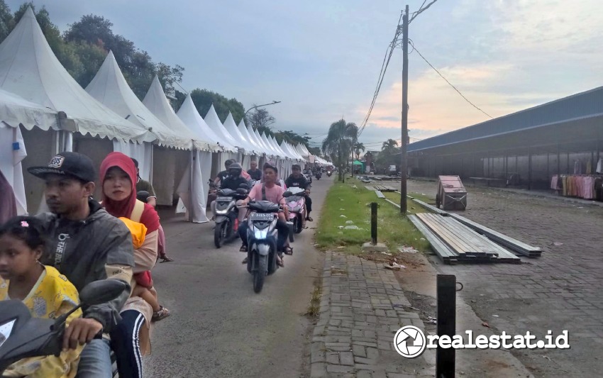 Warga Perumahan Mutiara Garuda Tangerang Keluhkan Aktivitas Pedagang Musiman realestat.id dok Warga Perumahan Mutiara Garuda Tangerang Keluhkan Aktivitas Pedagang Musiman realestat.id dok