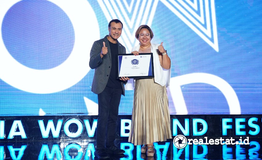 Dulux Sabet ‘Gold Champion’ di Ajang Indonesia WOW Brand 2023 Dulux Raih Gold Champion Indonesia WOW Brand 2023 realestat.id dok