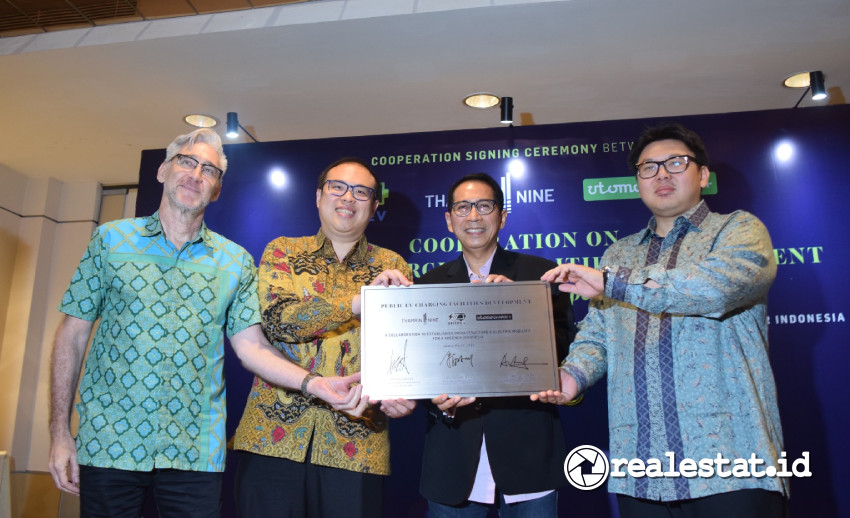MoU Thamrin Nine Utomo Charge Plus SPKLU Jakarta realestat.id dok MoU Thamrin Nine Utomo Charge Plus SPKLU Jakarta realestat.id dok