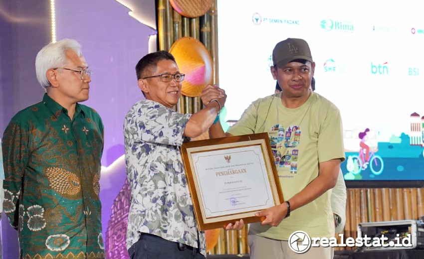 Kementerian PUPR Apresiasi 18 Mitra Bidang Perumahan Hari Habitat Realestat.id dok Kementerian PUPR Apresiasi 18 Mitra Bidang Perumahan Hari Habitat Realestat.id dok