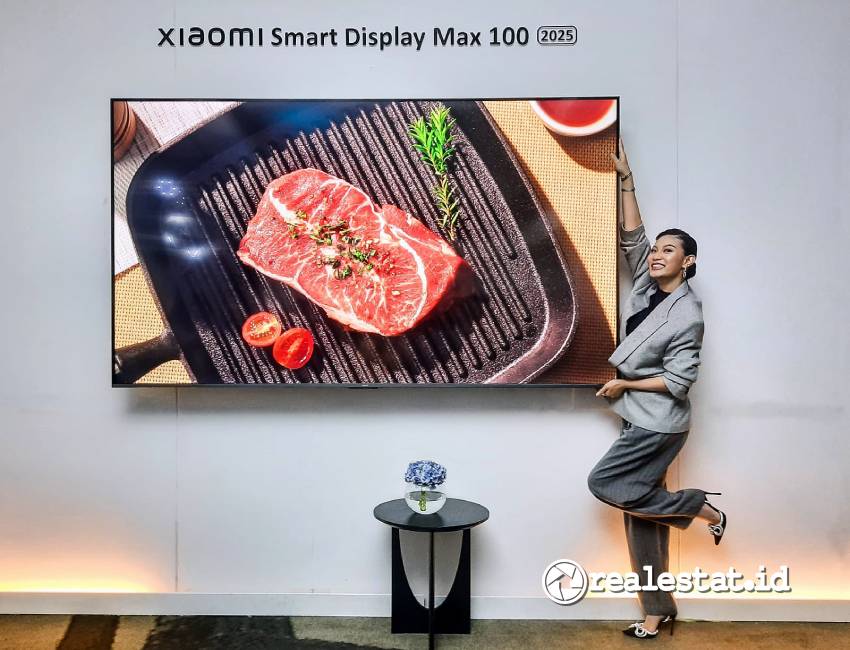 Xiaomi Smart Display Max 100 menghadirkan pengalaman hiburan layaknya bioskop sekaligus menjadi solusi praktis untuk kebutuhan profesional lainnya-RealEstat.id-Adhitya Putra Xiaomi Smart Display Max 100 menghadirkan pengalaman hiburan layaknya bioskop sekaligus menjadi solusi praktis untuk kebutuhan profesional lainnya-RealEstat.id-Adhitya Putra
