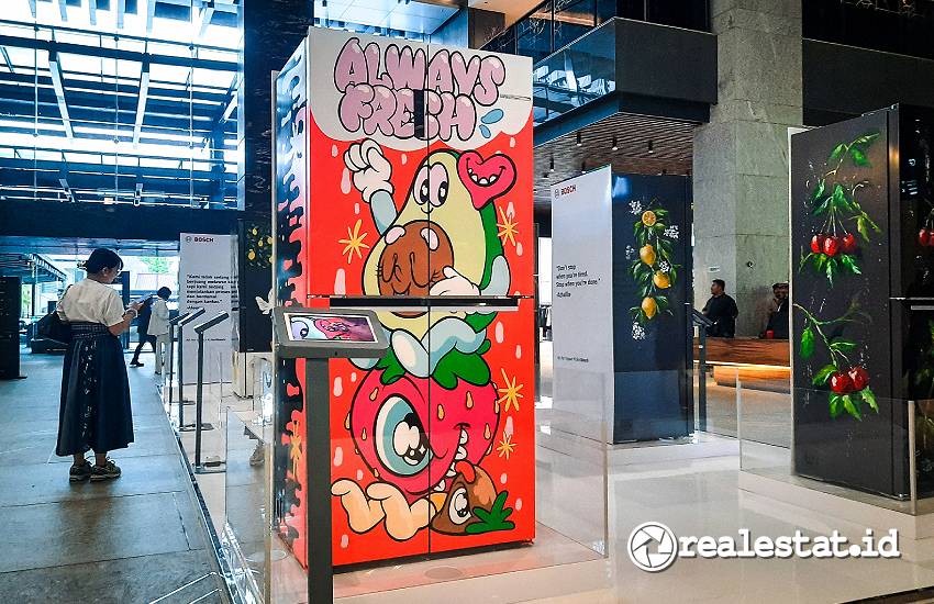 Inisiatif sosial Bosch Home Appliances diwujudkan dalam 10 kulkas yang yang dikustomisasi oleh beberapa seniman Indonesia-RealEstat.id Inisiatif sosial Bosch Home Appliances diwujudkan dalam 10 kulkas yang yang dikustomisasi oleh beberapa seniman Indonesia-RealEstat.id