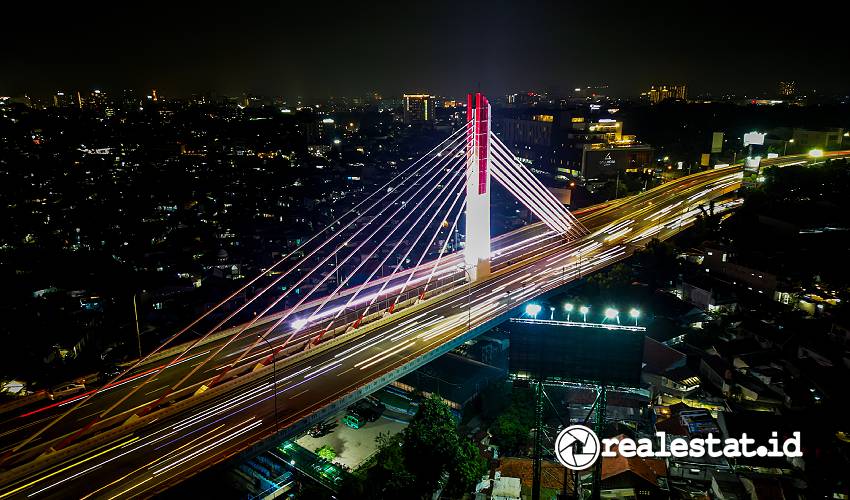 Jembatan Pasupati sebagai landmark kota yang ikonis didukung pencahayaan dinamis dari Signify-RealEstat.id Jembatan Pasupati sebagai landmark kota yang ikonis didukung pencahayaan dinamis dari Signify-RealEstat.id