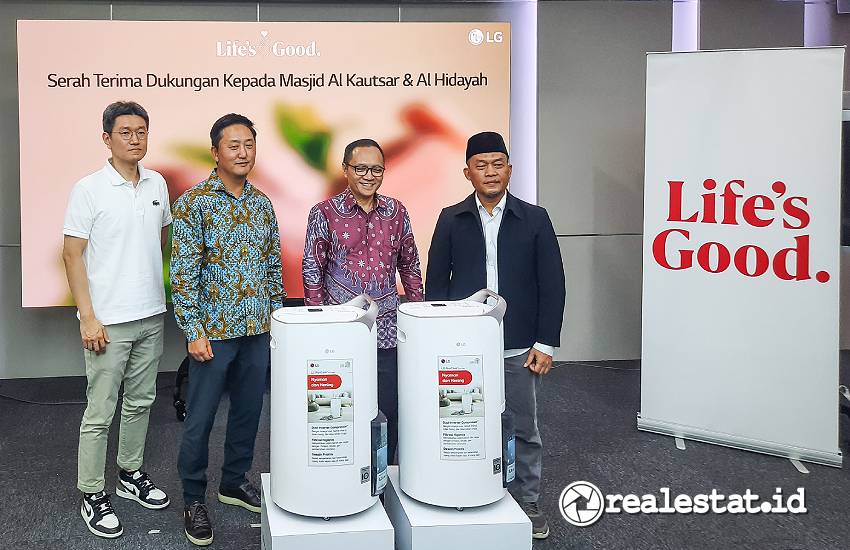 LG Donasikan PuriCare Dehumidifier untuk dua masjid di Jakarta-RealEstat.id-Adhitya Putra LG Donasikan PuriCare Dehumidifier untuk dua masjid di Jakarta-RealEstat.id-Adhitya Putra