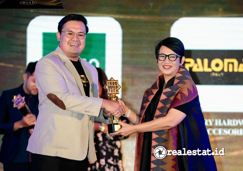 Pintu Baja Fortress meraih IndoBuildTech Awards 2025 untuk kategori Pintu Keamanan Terbaik-RealEstat.id Pintu Baja Fortress meraih IndoBuildTech Awards 2025 untuk kategori Pintu Keamanan Terbaik-RealEstat.id