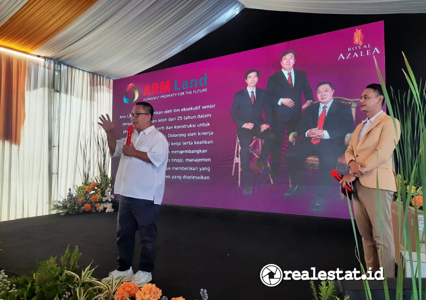 Direktur ARM Land Group, Amin Maulana menjelaskan kelebihan dari perumahan Royal Azalea-RealEstat.id-Adhitya Putra