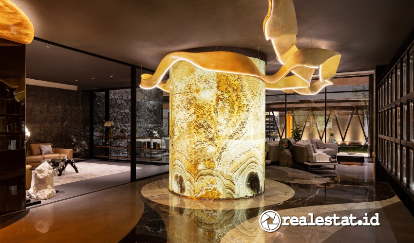 Desain interior dari showroom MM Galeri di Indonesia Design District (IDD) PIK 2 menampilkan inovasi marmer dan granit-RealEstat.id