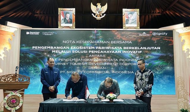 Penandatanganan kerja sama antara ITDC dan Signify dalam menghadirkan pencahayaan efisien energi di kawasan pariwisata-RealEstat.id Penandatanganan kerja sama antara ITDC dan Signify dalam menghadirkan pencahayaan efisien energi di kawasan pariwisata-RealEstat.id