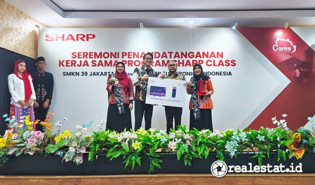 Sharp Indonesia Class SMKN 39 Jakarta Realestat.id dok Sharp Indonesia Class SMKN 39 Jakarta Realestat.id dok
