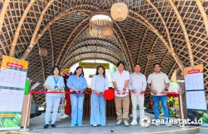 Resto Kampung Kecil Paramount Petals Resmi Dibuka, Hadirkan Sensasi Kuliner Nusantara Bernuansa Pedesaan opening kampung kecil paramount petals land realestat.id dok