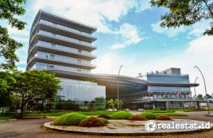 Fuji Academy Hadir di BSD City, Siapkan Talenta Caregiver Indonesia Bekerja di Jepang Gedung Biomedical Campus Fuji Academy BSD City realestat.id dok