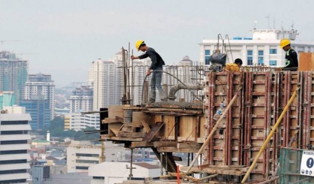 Keamanan konstruksi menjadi faktor krusial untuk menghindari kecelakaan kerja di bidang konstruksi-RealEstat.id Keamanan konstruksi menjadi faktor krusial untuk menghindari kecelakaan kerja di bidang konstruksi-RealEstat.id