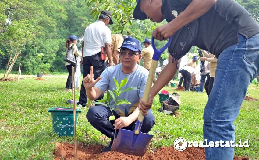 didik purbadi jababeka infrastruktur penanaman 200 pohon realestat.id dok
