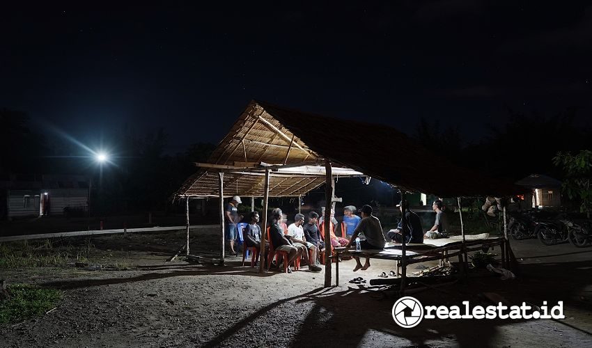 Penerangan berkelanjutan di desa terpencil provinsi Maluku-RealEstat.id