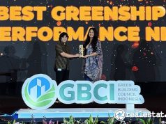 Altea BLVD Dinobatkan sebagai Kawasan Hunian Hijau Terbaik Greenship Awards 2025 Vania Ariyani, Head of Sales Altea BLVD, menerima penghargaan Best Greenship Performance Neighborhood di ajang Greenship Awards 2025-RealEstat.id (1)