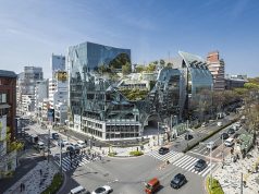 Liburan Jadi Lebih Reflektif Lewat Pengalaman #arsitekTOUR, Ini 5 Rekomendasi Wisata Arsitektur Terbaik! destinasi wisata arsitektur di Omotesando Jepang salah satunya Tokyo Plaza Harajuku-RealEstat.id