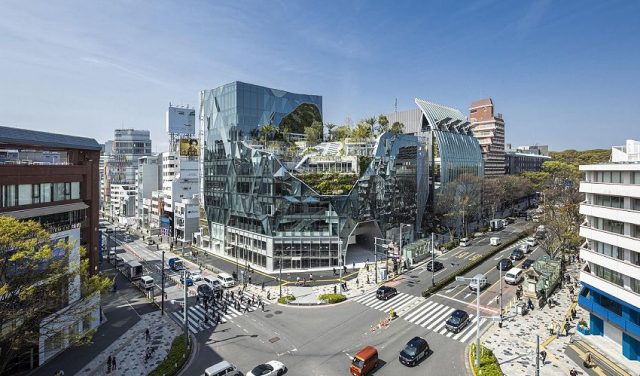 destinasi wisata arsitektur di Omotesando Jepang salah satunya Tokyo Plaza Harajuku-RealEstat.id