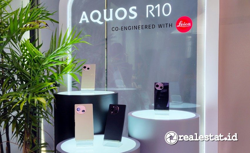 smartphone sharp aquos sense10 r10 realestat.id dok