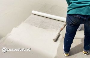7 Pelapis Anti Bocor untuk Dak Beton Terbaik 2026: Solusi Rumah Tetap Kering Saat Musim Hujan Pelapis Anti Bocor untuk Dak Beton Terbaik 2026-RealEstat.id
