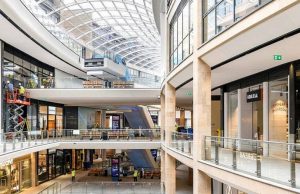 Ritel Menengah Jakarta Harus Berani Berevolusi Jika Ingin Bertahan ilustrasi retail atau mal di Jakarta-RealEstat.id