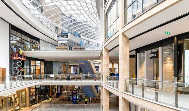 ilustrasi retail atau mal di Jakarta-RealEstat.id